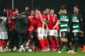 华体会下载-包含那不勒斯战平拜仁,迪玛利亚补时绝平欧联杯的词条