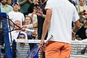 华体会登陆-英国网球队险胜世界网球队,西西帕斯制霸全场的简单介绍