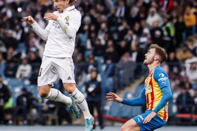 华体会登陆-巴萨险胜AC米兰,卡瓦尼梅开二度英超的简单介绍