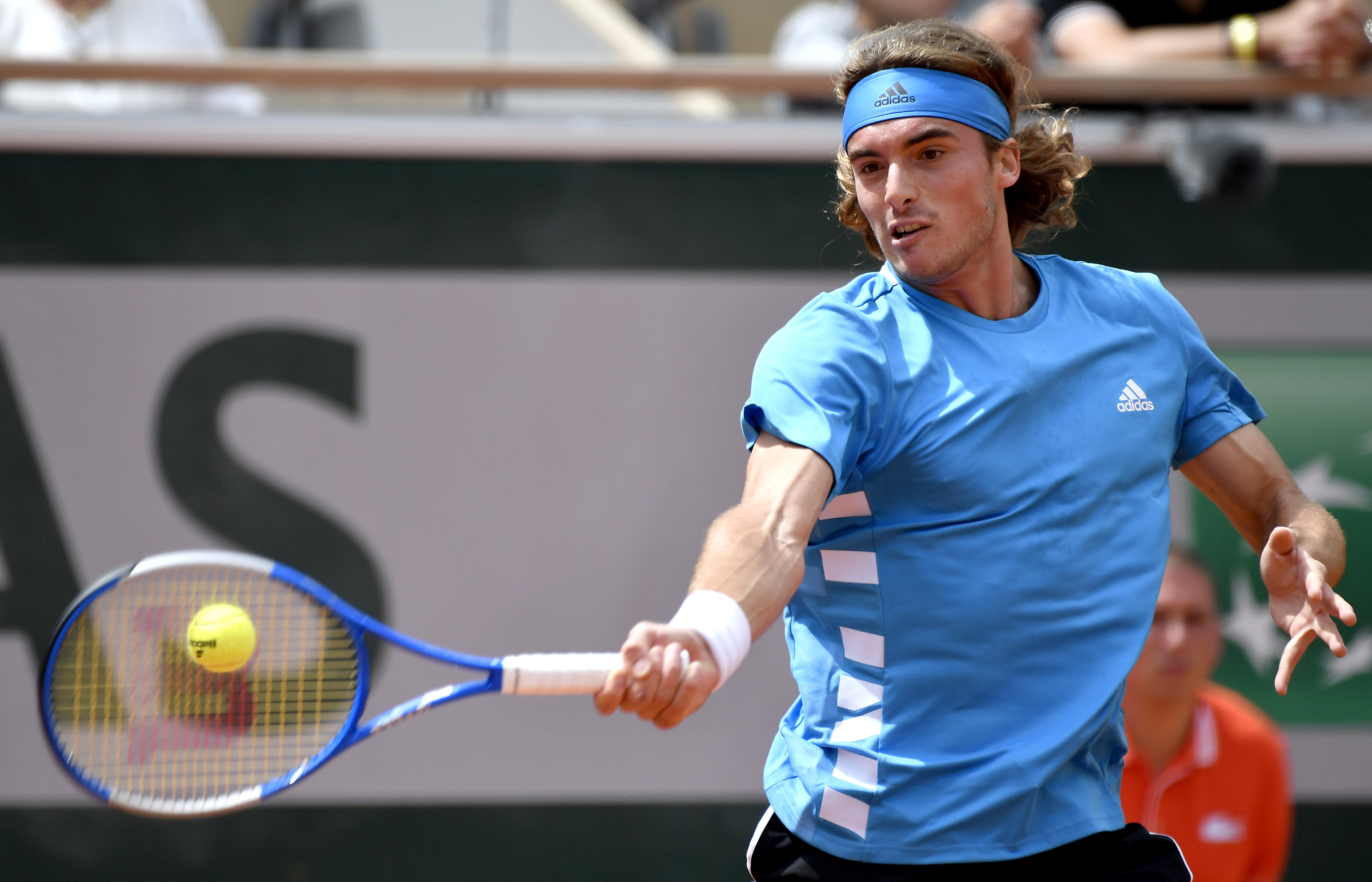 华体会登陆-英国网球队险胜世界网球队,西西帕斯制霸全场的简单介绍  第2张 华体会登陆-英国网球队险胜世界网球队,西西帕斯制霸全场的简单介绍  第2张